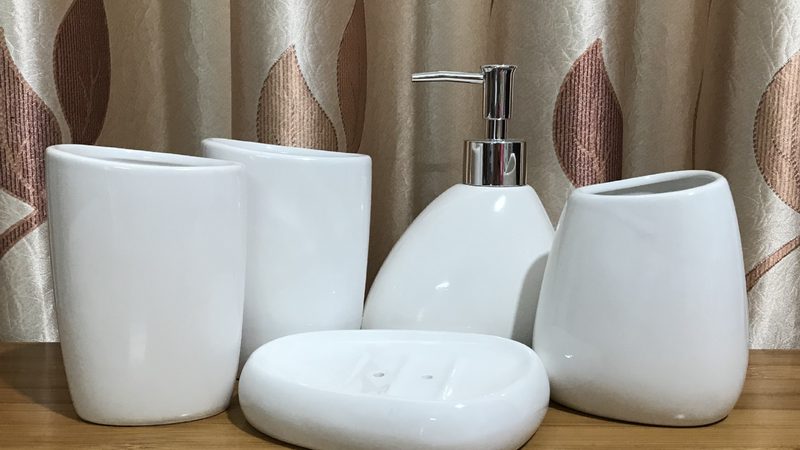 一份完整的卫浴品牌报价单，通常包含以下关键信息：